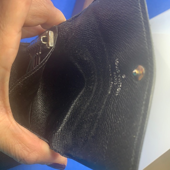 Louis Vuitton Damier Graphite 6 key holder - Picture 9 of 10